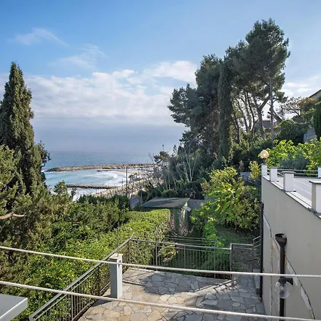 Apartment Alba Marina San Lorenzo al Mare